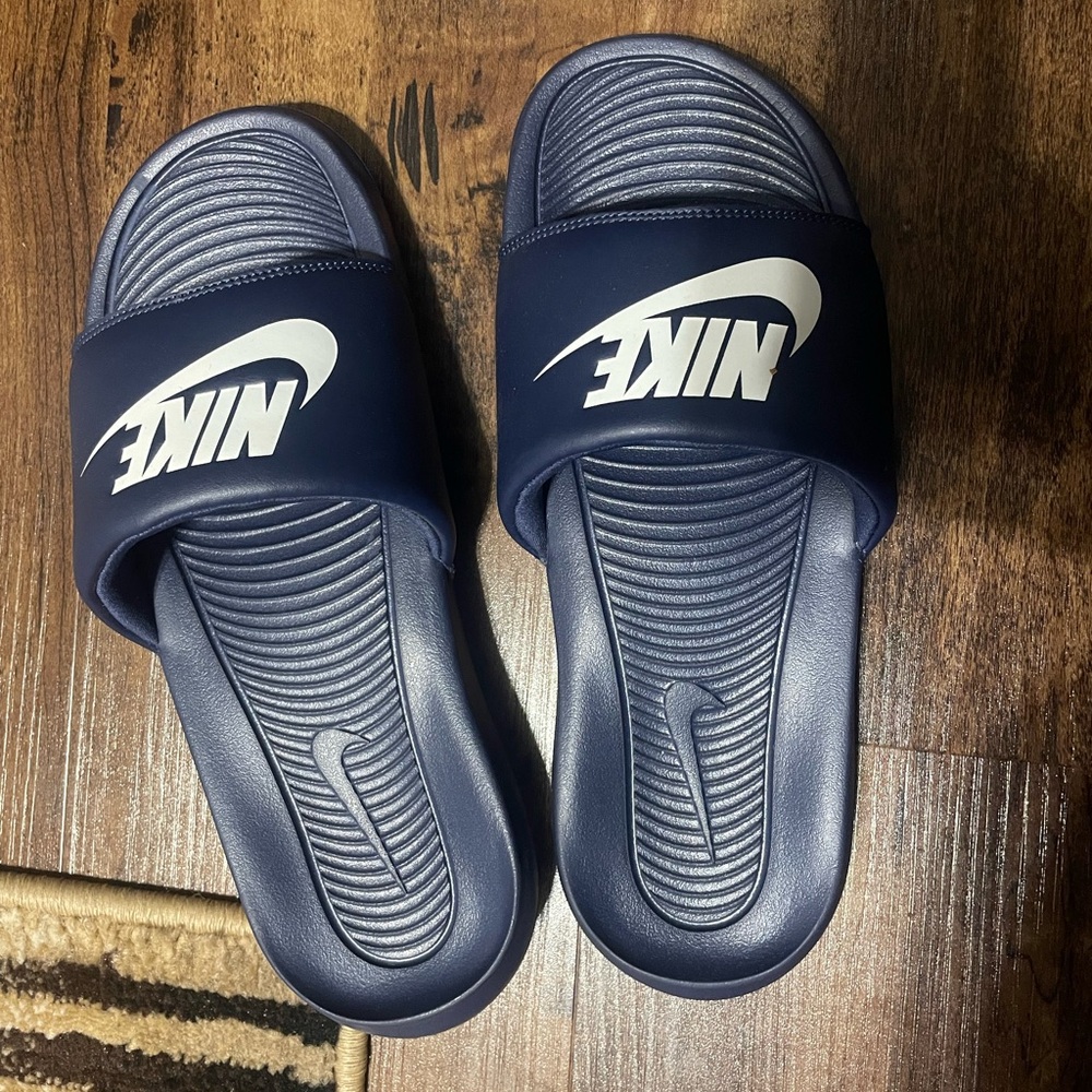 Nike slides